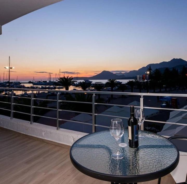 Passerella Apartments بار المظهر الخارجي الصورة